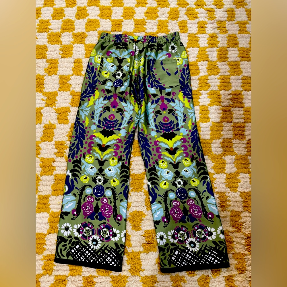 Fun prints Zara pants